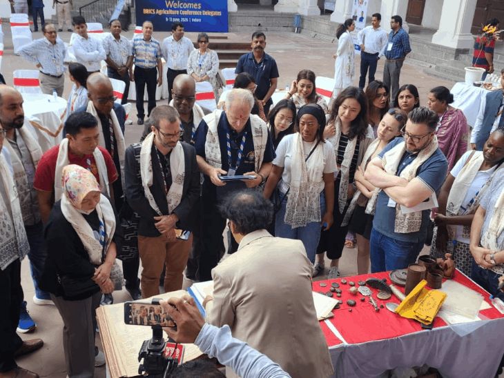 इंदौर में 20 देशों के डेलिगेट्स ने समझा होलकरकालीन इतिहास:  खेती-किसानी और कपास उत्पादन पर पूछे सवाल, ऑर्गेनिक कम्पोस्ट मॉडल की सराहना की – Indore News