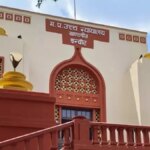इंदौर हाई कोर्ट पहुंचीं महाकुंभ की वायरल गर्ल, पिता पर लगाया बर्थ सर्टिफिकेट में हेरफेर करने का गंभीर आरोप