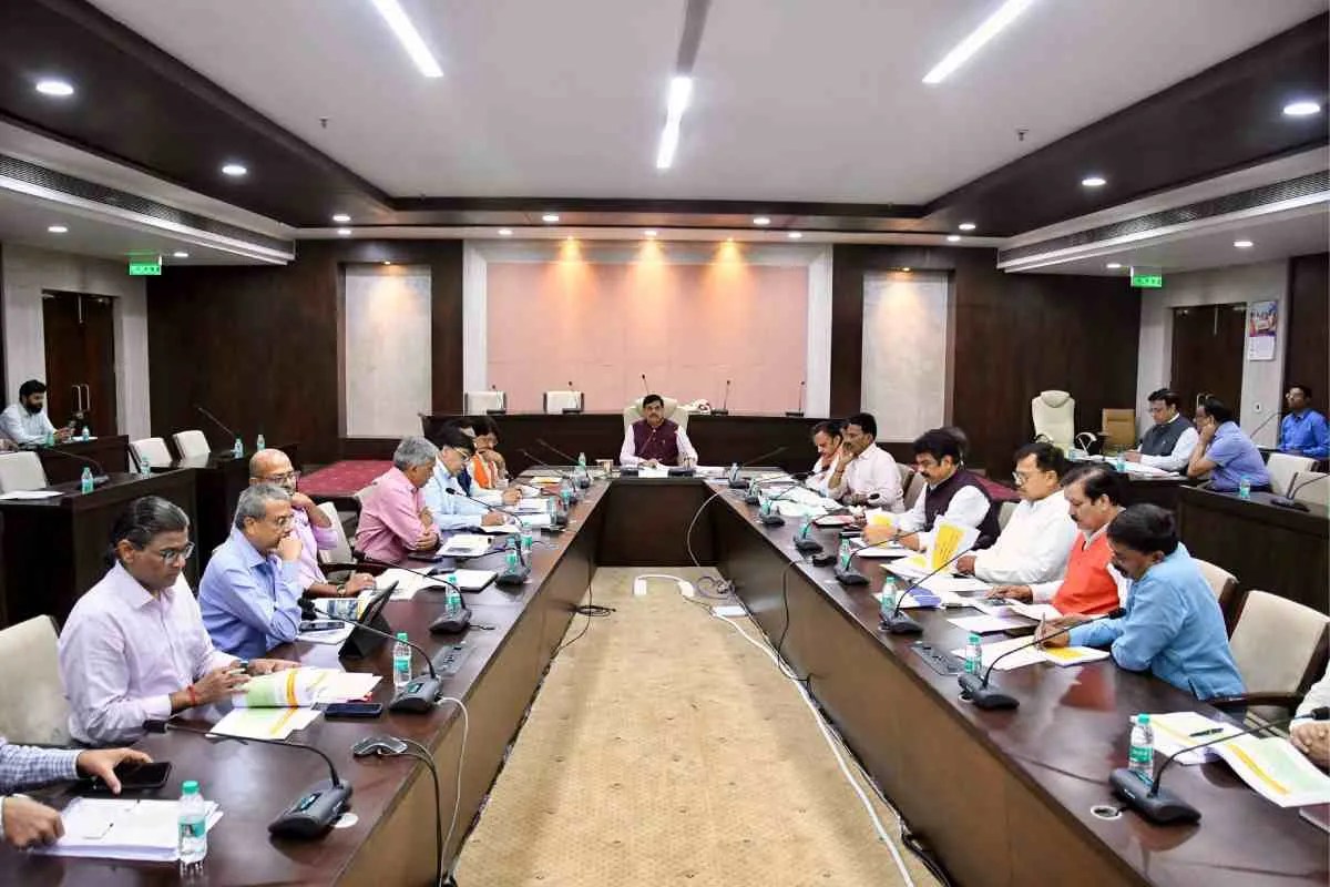 उज्जैन में होगा सड़कों का चौड़ीकरण, बनेंगे ‘नए पुल’ और ‘घाट’, 17 प्रस्तावों को मंजूरी | 17 New Proposals Approved For Ujjain New Bridges And Roads To Be Built