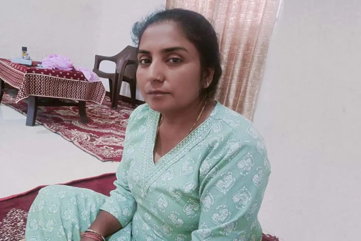छिंदवाड़ा में महिला पुलिसकर्मी का घर में जला हुआ शव मिला, गाड़ी में पेट्रोल डलवाने निकली थी | Woman Head Constable Body Found In Burnt Condition In Deserted House