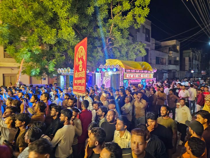मंदसौर में मुहर्रम पर इमाम हुसैन को श्रद्धांजलि:  हजारों मुस्लिम समाजजन हुए शामिल, देर रात तक गूंजे कलाम – Mandsaur News