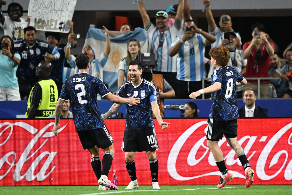 FIFA World Cup 2026: लियोनल मेसी ने रचा इतिहास, अर्जेंटीना ने केप वर्डे को हराकर प्री क्वार्टरफाइनल में बनाई जगह FIFA World Cup 2026: लियोनल मेसी ने रचा इतिहास, अर्जेंटीना ने केप वर्डे को हराकर प्री क्वार्टरफाइनल में बनाई जगह