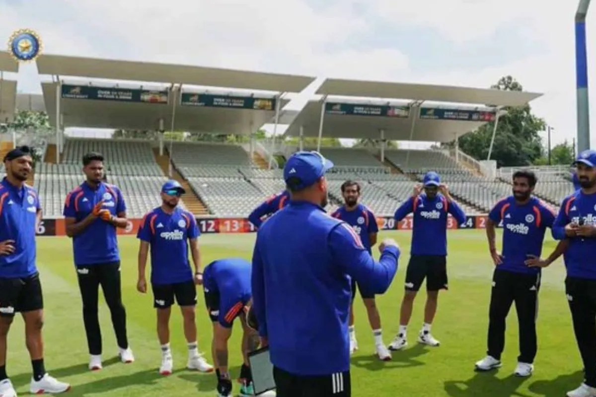 IND vs ENG 1st ODI: इंग्लैंड में शर्मनाक हार के बाद क्या टीम इंडिया करेगी वापसी? आज बर्मिंघम में ODI महामुकाबले से होगा नए सफर का आगाज IND vs ENG 1st ODI: इंग्लैंड में शर्मनाक हार के बाद क्या टीम इंडिया करेगी वापसी? आज बर्मिंघम में ODI महामुकाबले से होगा नए सफर का आगाज