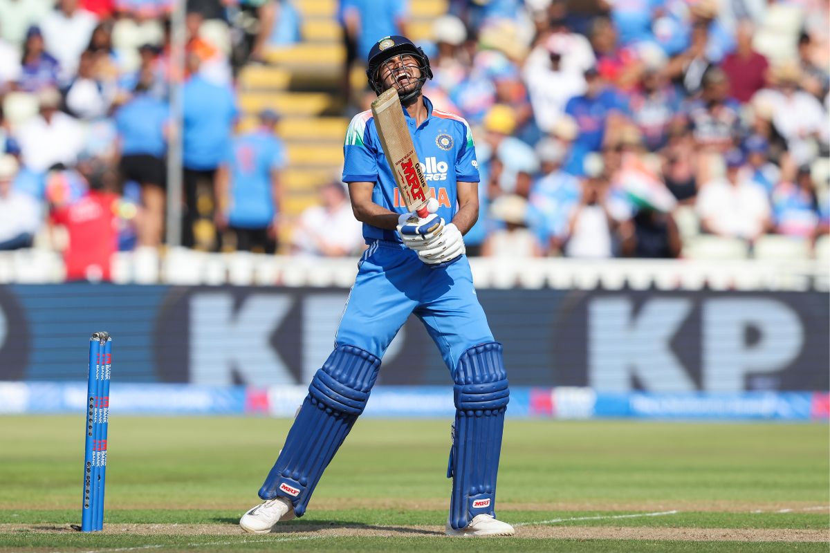 IND vs ENG 2nd ODI: दूसरे वनडे से बाहर हो सकते हैं शुभमन गिल, चोट ने बढ़ाई टीम इंडिया की टेंशन