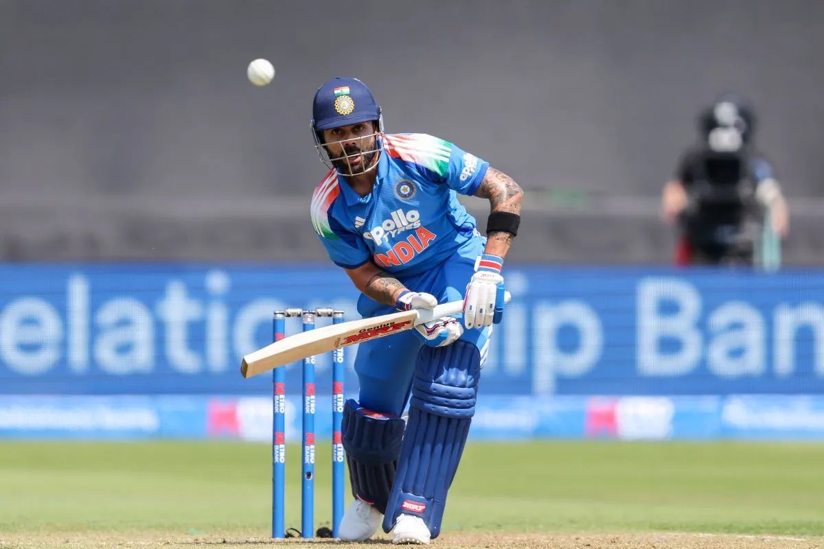 Virat Kohli ने पिच को लेकर ड्रेसिंग रूम में भेजा था मैसेज, बैटिंग कोच ने बताया मैच का सबसे बड़ा टर्निंग प्वाइंट Virat Kohli ने पिच को लेकर ड्रेसिंग रूम में भेजा था मैसेज, बैटिंग कोच ने बताया मैच का सबसे बड़ा टर्निंग प्वाइंट
