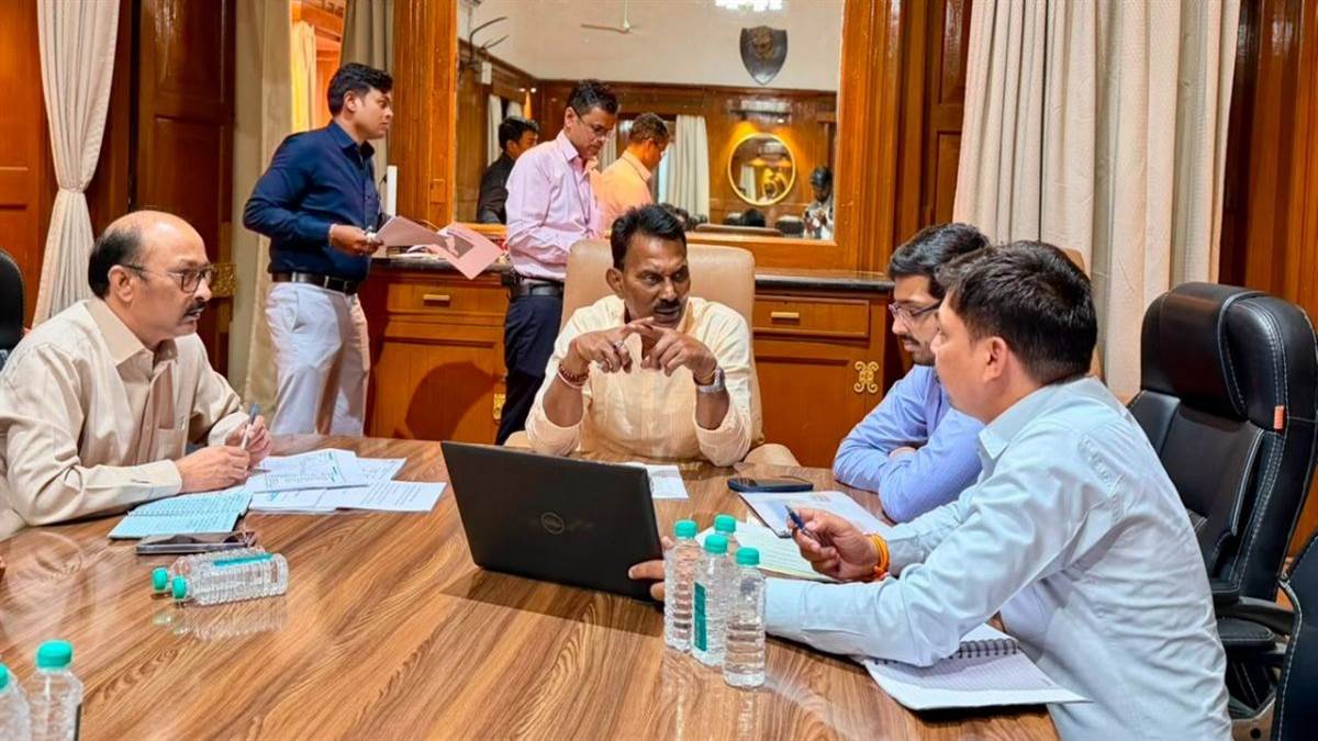 इंदौर में 15 अगस्त से सांवेर विधानसभा क्षेत्र में 25 नए मार्गों पर चलेंगी 85 सिटी बसें, रहवासियों को मिलेगी सुविधा