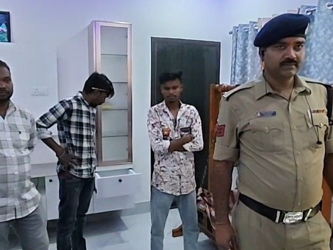 छिंदवाड़ा में 5 सूने मकानों के ताले टूटे:  शिव आदित्य रेजिडेंसी में एक घर से 2 लाख की चोरी, चांदी के जेवर और कैश ले गए – Chhindwara News