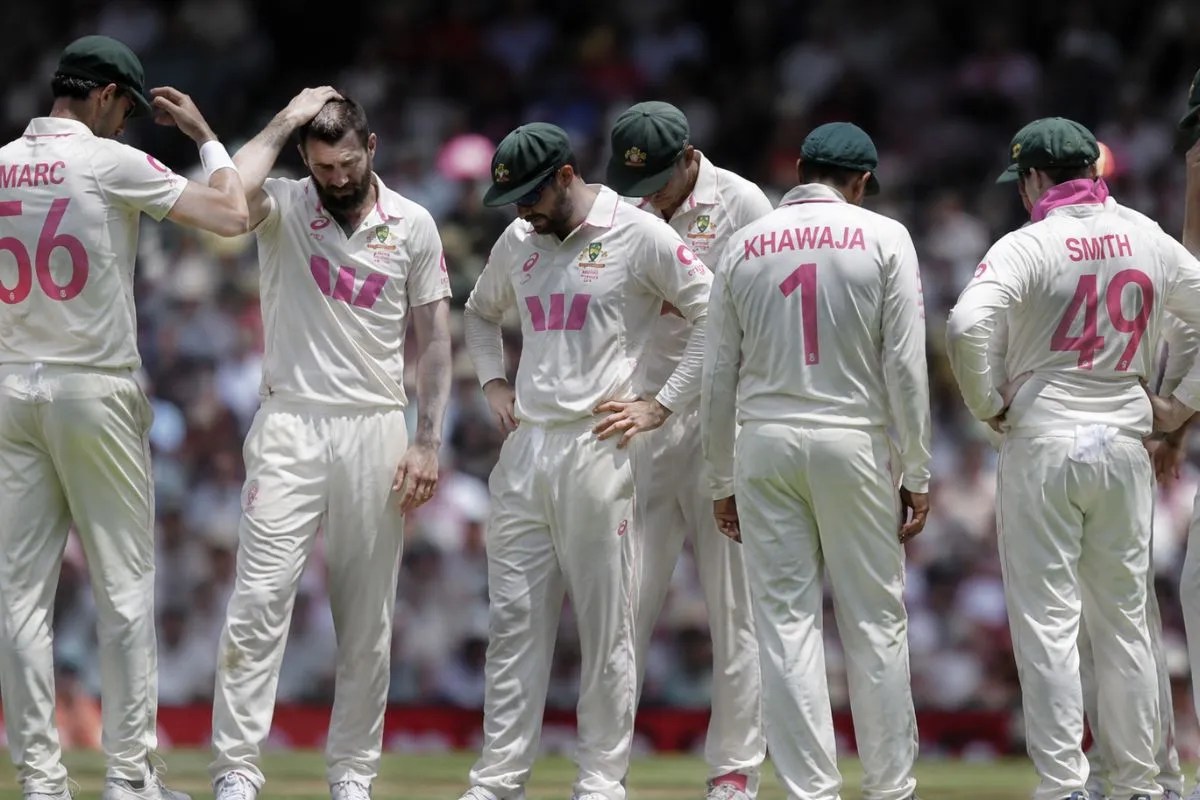 AUS vs BAN: बांग्लादेश से शर्मनाक हार के बाद निशाने पर ऑस्ट्रेलिया के सीनियर खिलाड़ी, टीम इंडिया की तरह बदलाव की मिली सलाह AUS vs BAN: बांग्लादेश से शर्मनाक हार के बाद निशाने पर ऑस्ट्रेलिया के सीनियर खिलाड़ी, टीम इंडिया की तरह बदलाव की मिली सलाह