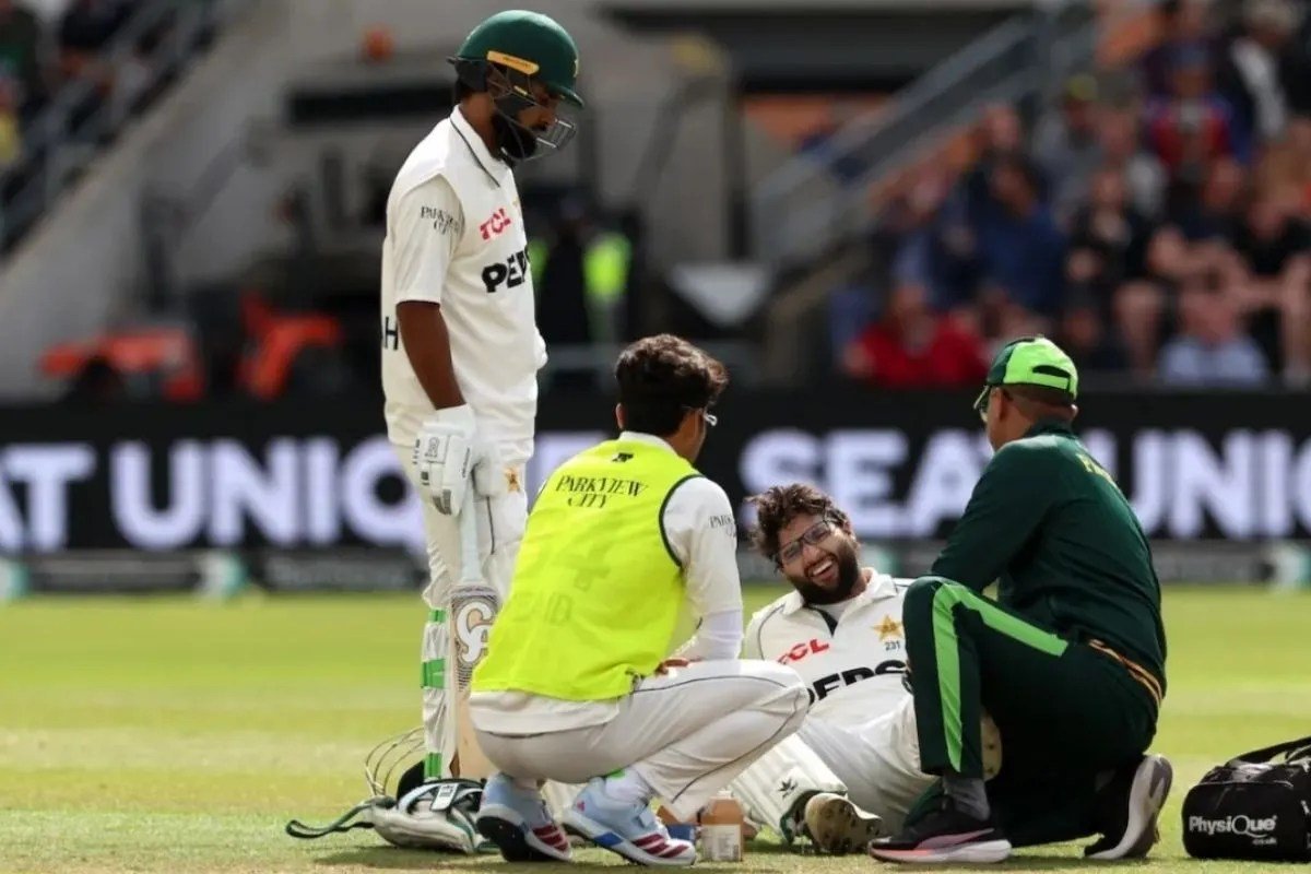 Eng vs Pak: लॉर्ड्स टेस्ट के बीच पाकिस्तान को बड़ा झटका, इमाम-उल-हक का चोट के चलते बाहर होना तय! Eng vs Pak: लॉर्ड्स टेस्ट के बीच पाकिस्तान को बड़ा झटका, इमाम-उल-हक का चोट के चलते बाहर होना तय!