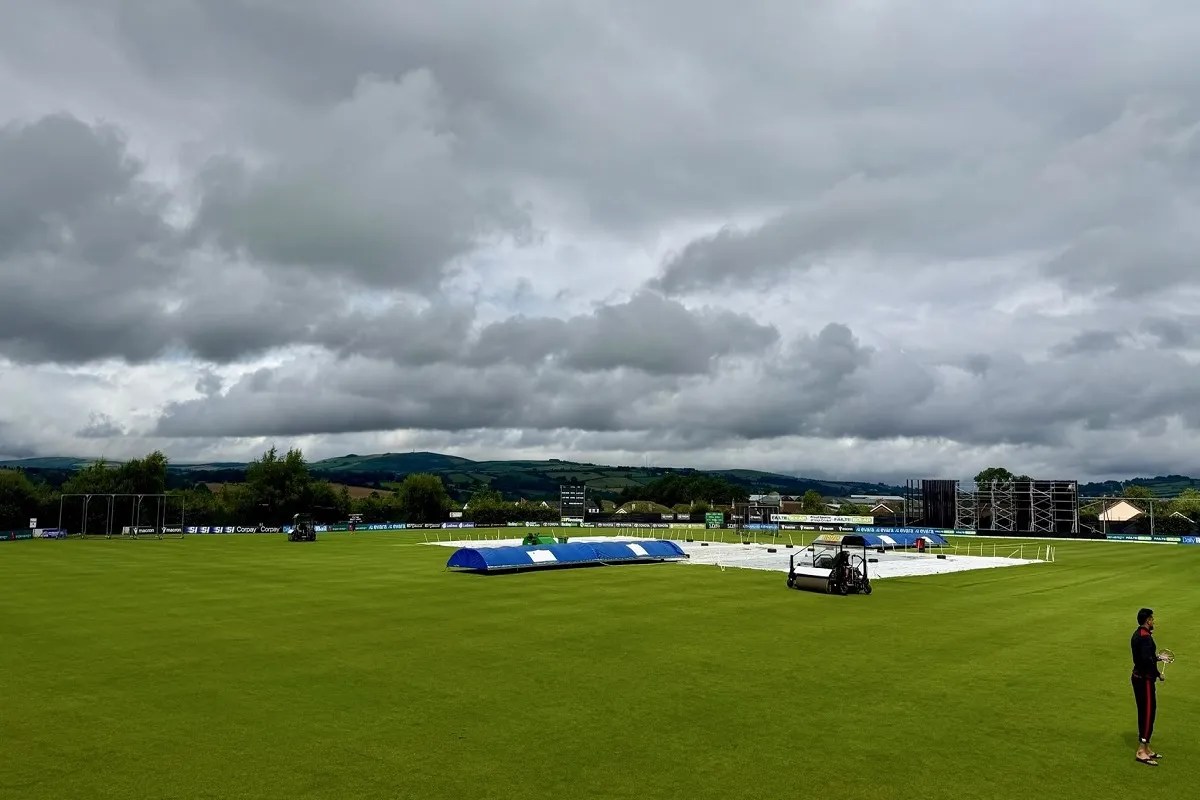 IRE vs AFG: बारिश ने बिगाड़ा खेल, बिना गेंद फेंके रद्द हुआ आयरलैंड-अफगानिस्तान के बीच पहला वनडे IRE vs AFG: बारिश ने बिगाड़ा खेल, बिना गेंद फेंके रद्द हुआ आयरलैंड-अफगानिस्तान के बीच पहला वनडे