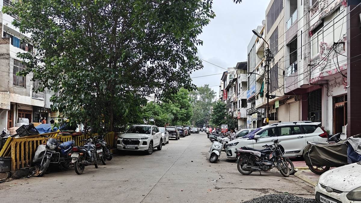 अपनी ही ‘धरोहर’ नहीं संभाल पा रहा इंदौर नगर निगम, अनदेखी से आवाजाही बंद