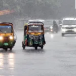 कल का मौसम, 6 अगस्त: गुरुवार को भारी बारिश की चेतावनी, इन इलाकों में गिर सकती है बिजली