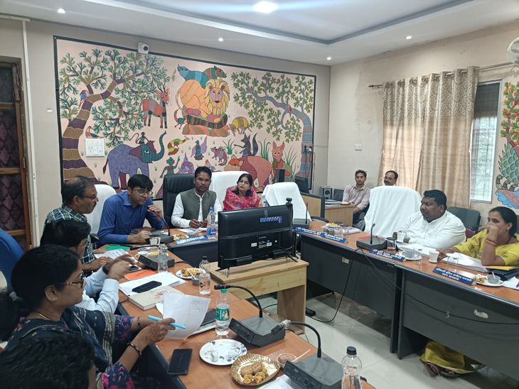 टैक्स वसूली प्रदर्शन पर पंचायतों को मिलेगी परफार्मेंस ग्रांट:  डिंडौरी जिला पंचायत की सामान्य सभा में जन विश्वास अभियान पर चर्चा – Dindori News