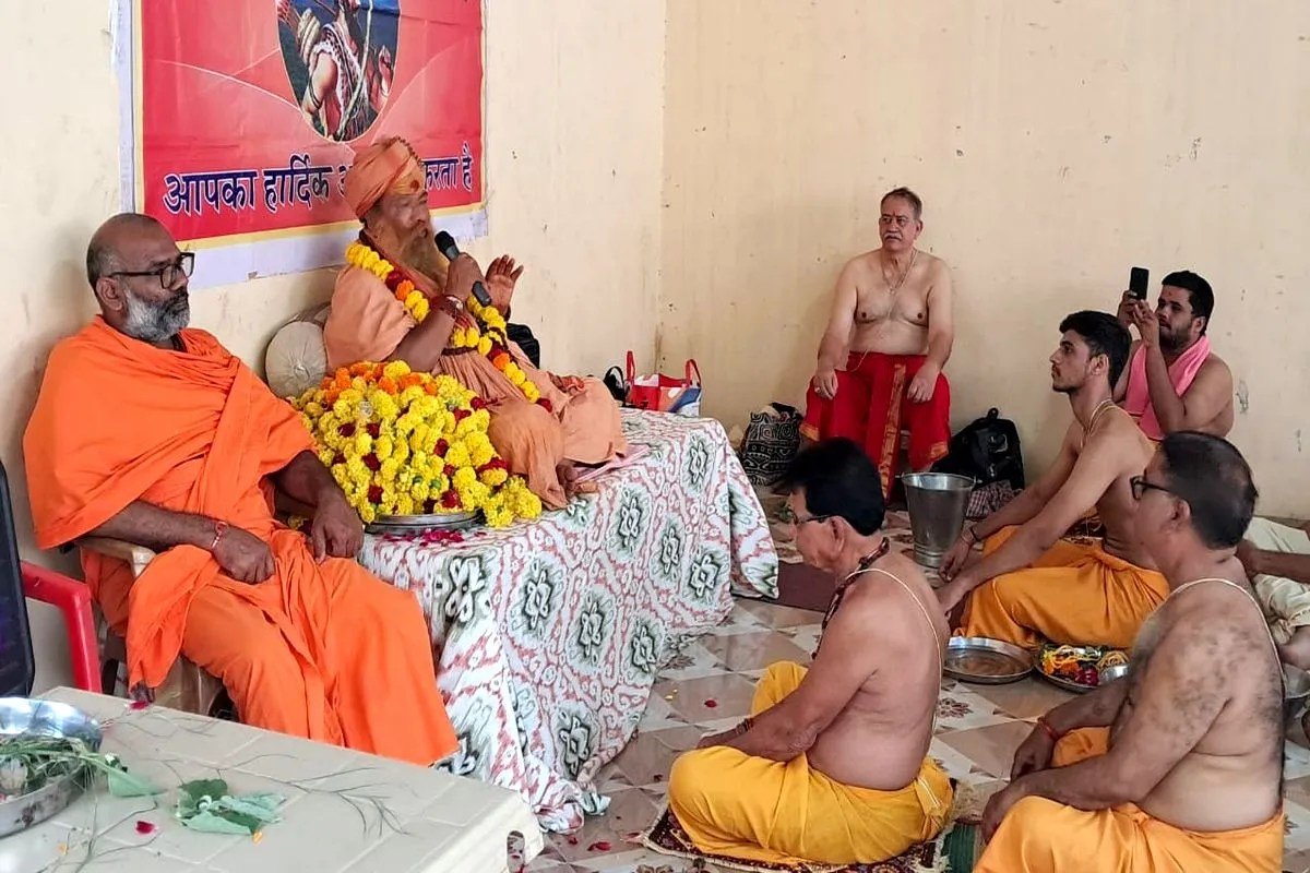 रतलाम में रक्षाबंधन पर संत ने हर ब्राह्मण के लिए कही बड़ी बात | Saint Makes A Significant Statement In Ratlam