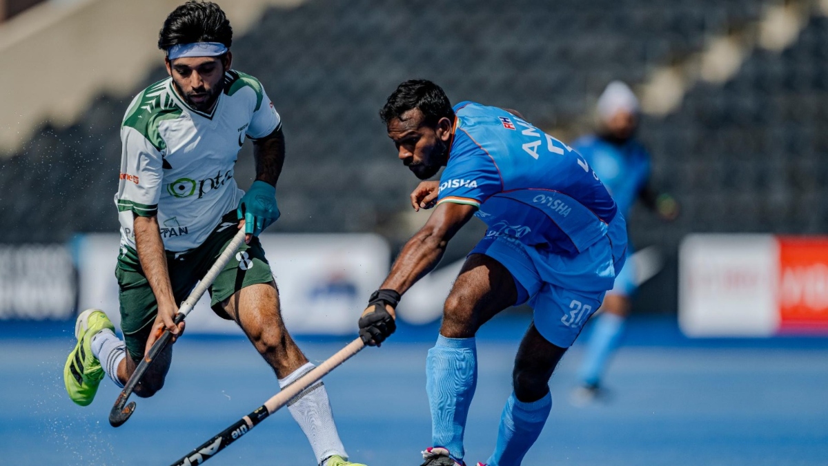 वर्ल्ड कप में दिखेगा IND vs PAK मैच का रोमांच, जानें कब और कहां देखें LIVE वर्ल्ड कप में दिखेगा IND vs PAK मैच का रोमांच, जानें कब और कहां देखें LIVE
