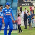 INDW vs SLW: मोहसिन नकवी से भारतीय खिलाड़ियों ने क्यों नहीं ली ट्रॉफी? हेड कोच अमोल मजूमदार ने बताई पूरी बात