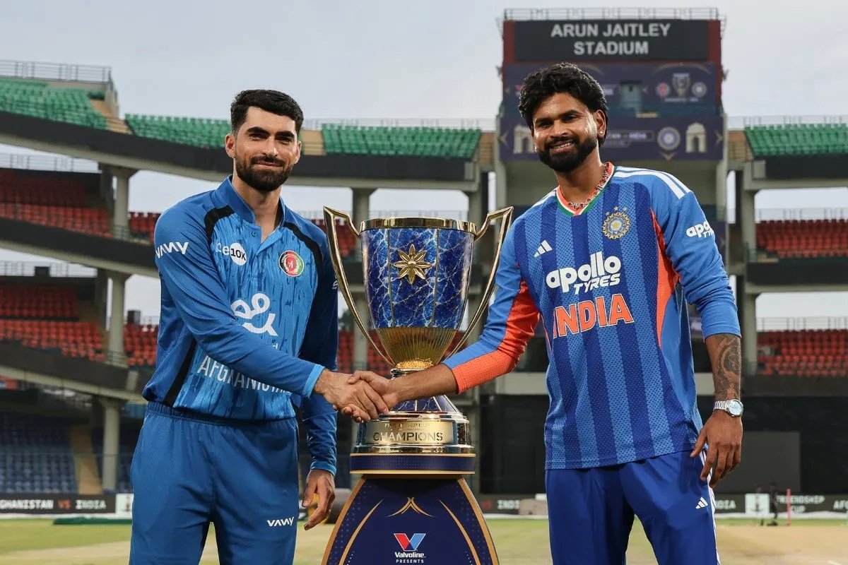 Ind vs Afg: भारत ने दूसरे T20 में टॉस जीतकर चुनी गेंदबाजी, टीम में हुआ एक बदलाव, वैभव सूर्यवंशी को फिर नहीं मिला मौका Ind vs Afg: भारत ने दूसरे T20 में टॉस जीतकर चुनी गेंदबाजी, टीम में हुआ एक बदलाव, वैभव सूर्यवंशी को फिर नहीं मिला मौका