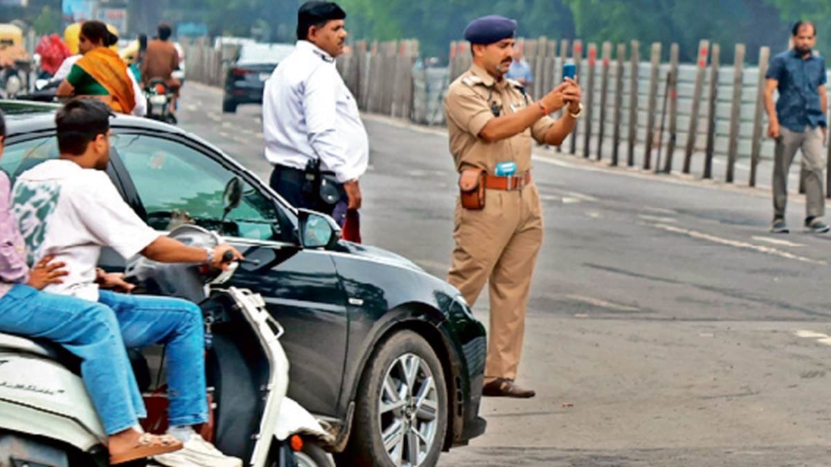 इंदौर में सड़क हादसों में 65 प्रतिशत मौतें 18 से 35 उम्र के युवाओं की, आंकड़े बढ़ा रहे चिंता इंदौर में सड़क हादसों में 65 प्रतिशत मौतें 18 से 35 उम्र के युवाओं की, आंकड़े बढ़ा रहे चिंता