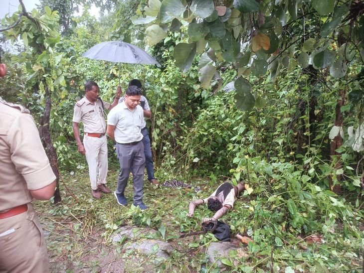 घर से गणेश विसर्जन को निकले युवक की लाश मिली: एक संदेही हिरासत में, आरोप- पीट-पीटकर हत्या की, शव झांड़ियों में फेंका – Anuppur News घर से गणेश विसर्जन को निकले युवक की लाश मिली: एक संदेही हिरासत में, आरोप- पीट-पीटकर हत्या की, शव झांड़ियों में फेंका – Anuppur News