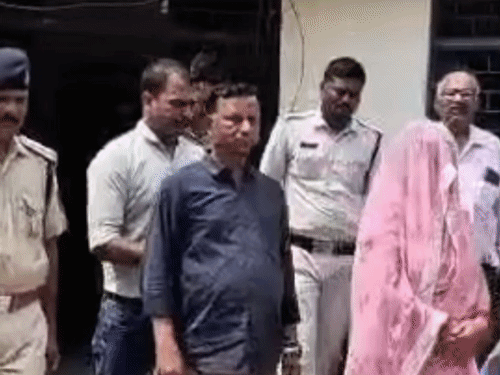 रिटायर पुलिसकर्मी की पिटाई से मौत का खुलासा: पुलिस ने साले-महिला रिश्तेदार को गिरफ्तार किया, चरित्र विवाद में हुई थी मारपीट – Betul News रिटायर पुलिसकर्मी की पिटाई से मौत का खुलासा: पुलिस ने साले-महिला रिश्तेदार को गिरफ्तार किया, चरित्र विवाद में हुई थी मारपीट – Betul News