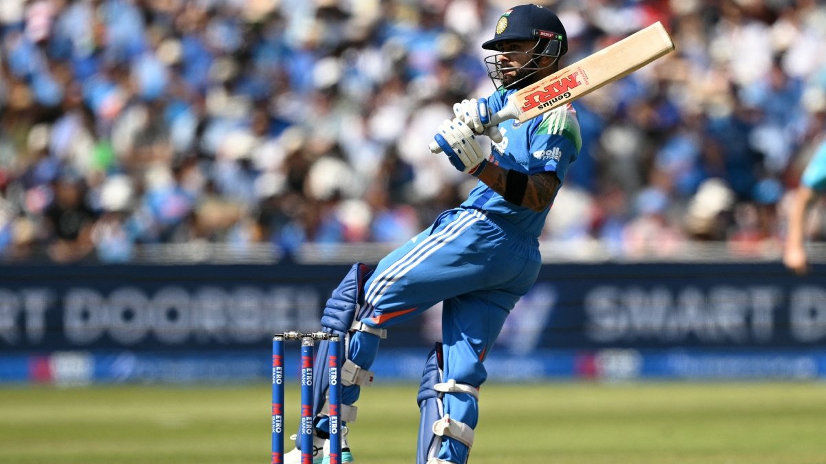 विराट कोहली ने रचा इतिहास, ODI में पूरे किए सबसे तेज 15000 रन, सचिन तेंदुलकर के 2 बड़े कीर्तिमान ध्वस्त