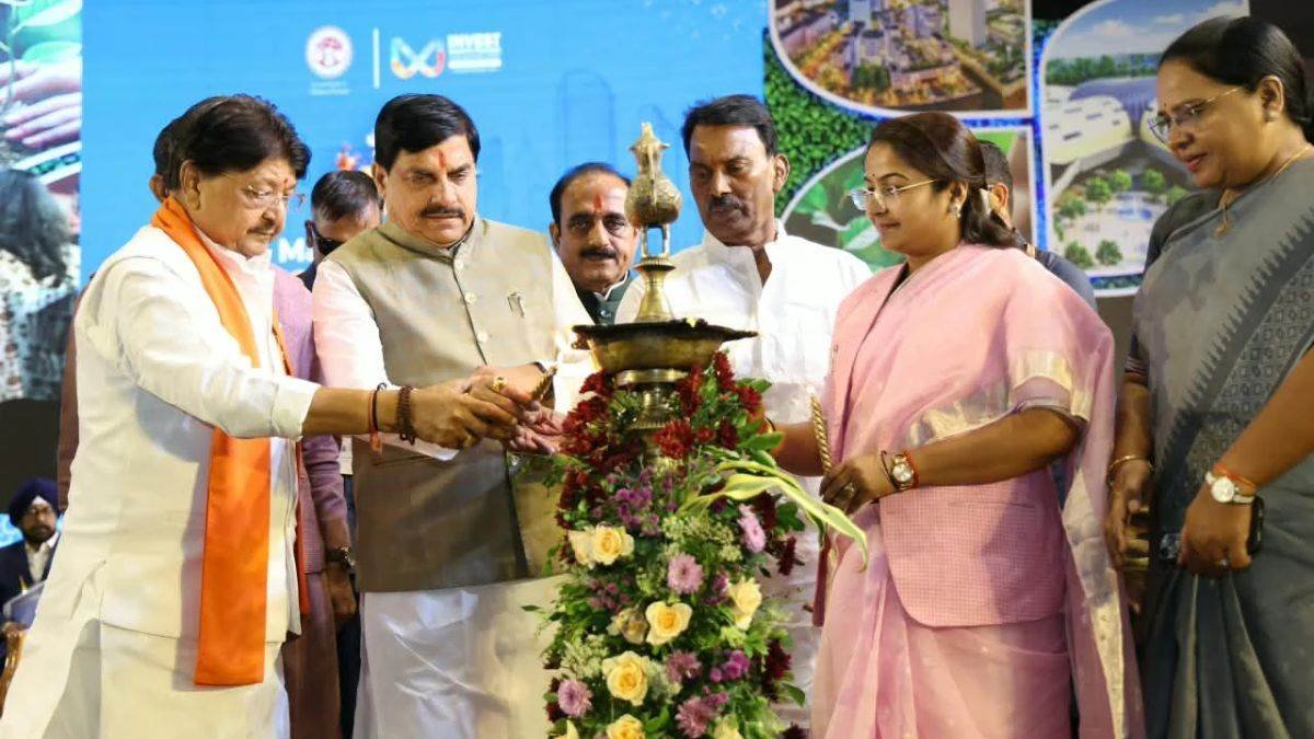 12 अल्प वर्षा वाले जिलों को दिया जाएगा विशेष पैकेज, अर्बन ग्रोथ कॉन्क्लेव में CM ने कहा- नई पहचान बनाएगा इंदौर का इकोनॉमिक रीजन 12 अल्प वर्षा वाले जिलों को दिया जाएगा विशेष पैकेज, अर्बन ग्रोथ कॉन्क्लेव में CM ने कहा- नई पहचान बनाएगा इंदौर का इकोनॉमिक रीजन