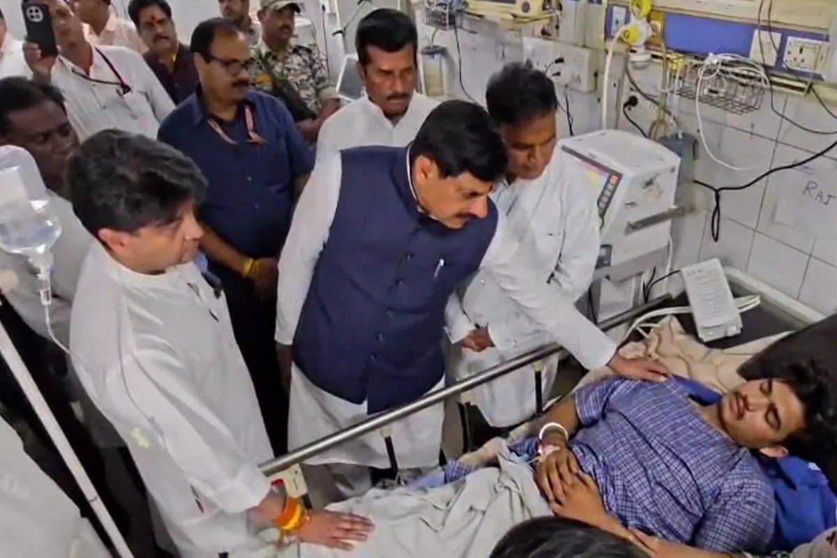Gwalior Truck Accident : ग्वालियर में सीएम मोहन यादव, बोले- दोषियों पर होगी कड़ी कार्रवाई | Gwalior Truck Accident Cm Mohan Yadav Visit Meet Victims Annoucement Gwalior Truck Accident : ग्वालियर में सीएम मोहन यादव, बोले- दोषियों पर होगी कड़ी कार्रवाई | Gwalior Truck Accident Cm Mohan Yadav Visit Meet Victims Annoucement