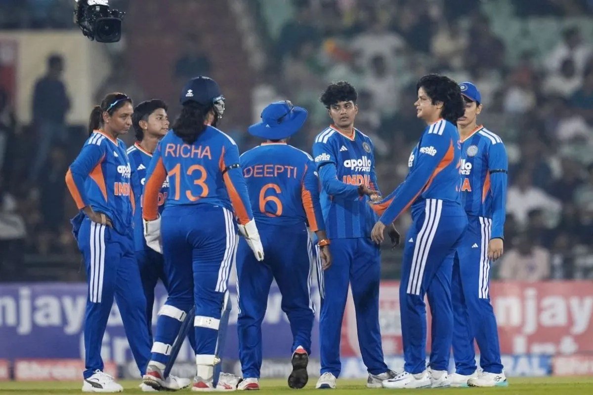 IND-W vs ZIM-W 1st T20I: जिम्बाब्वे ने भारत को दिया आसान लक्ष्य, नंदिनी शर्मा ने झटके दो विकेट IND-W vs ZIM-W 1st T20I: जिम्बाब्वे ने भारत को दिया आसान लक्ष्य, नंदिनी शर्मा ने झटके दो विकेट
