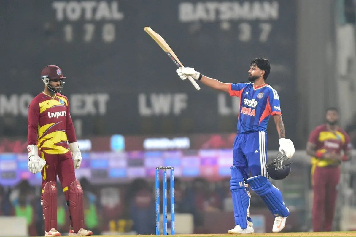 IND vs WI: इंदौर के होल्कर स्टेडियम में खेला जाएगा तीसरा टी20, जानें यहां कितना बड़ा लक्ष्य हो चुका है चेज IND vs WI: इंदौर के होल्कर स्टेडियम में खेला जाएगा तीसरा टी20, जानें यहां कितना बड़ा लक्ष्य हो चुका है चेज