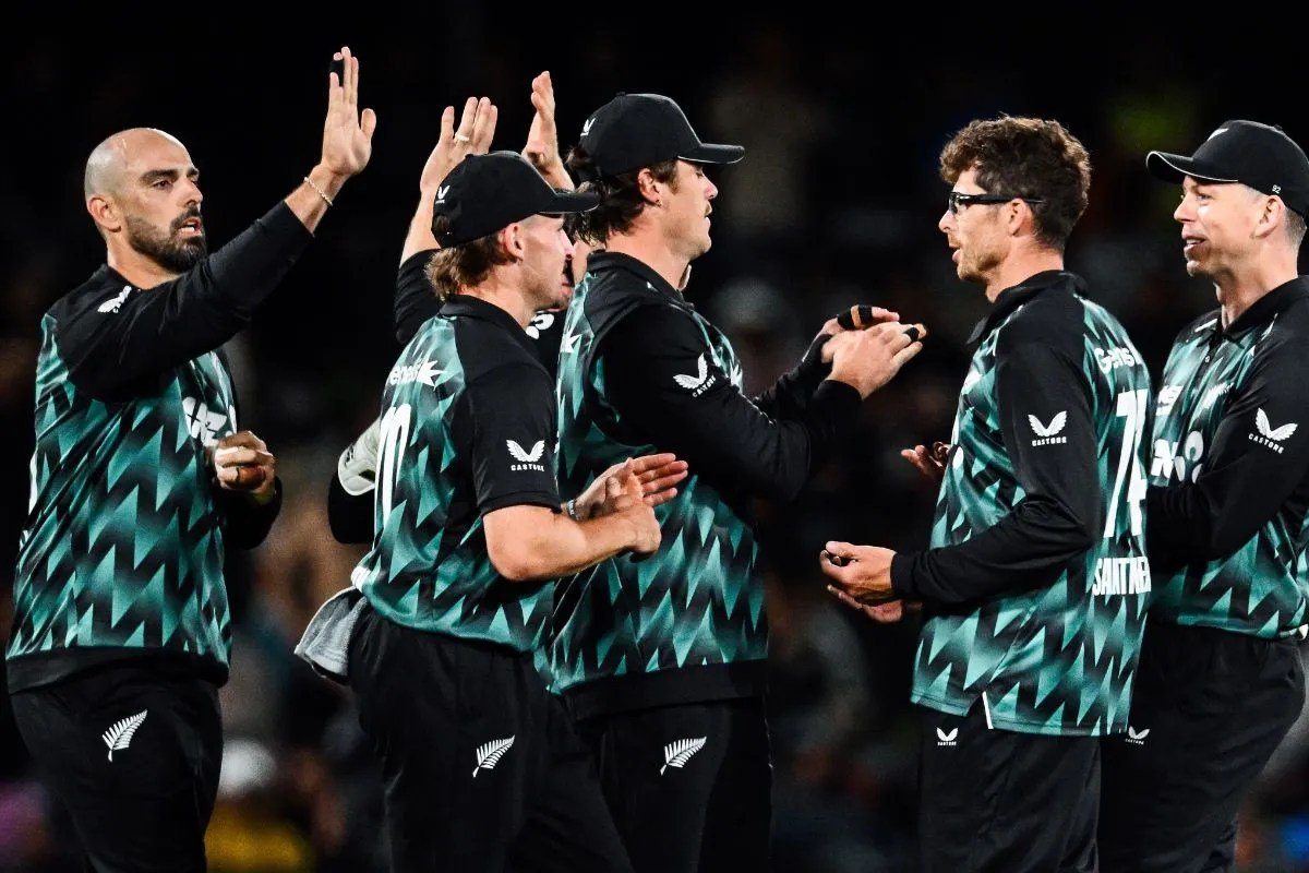 NZ vs IND: मिचेल सैंटनर की क्राइस्टचर्च में कमाल की बॉलिंग, टी20I में भारत के खिलाफ दूसरी बार किया कारनामा NZ vs IND: मिचेल सैंटनर की क्राइस्टचर्च में कमाल की बॉलिंग, टी20I में भारत के खिलाफ दूसरी बार किया कारनामा