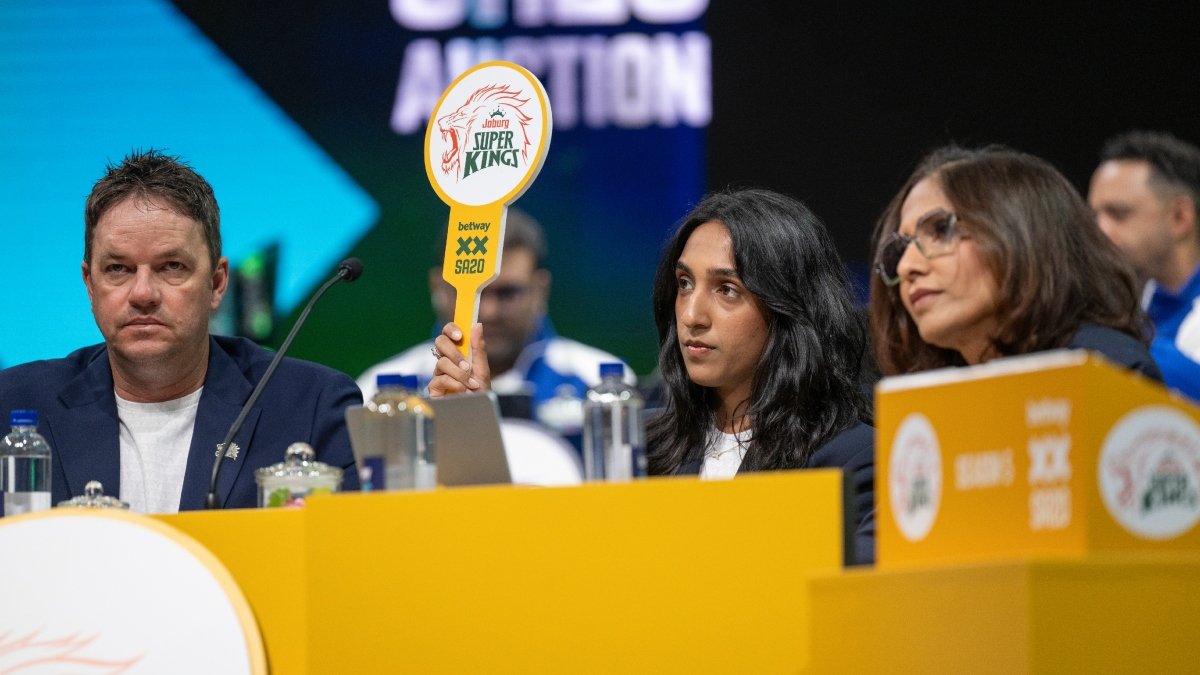 SA20 प्लेयर ऑक्शन में 18 साल के खिलाड़ी का दिखा जलवा, सुपर किंग्स ने 1.68 करोड़ रुपये में खरीदा SA20 प्लेयर ऑक्शन में 18 साल के खिलाड़ी का दिखा जलवा, सुपर किंग्स ने 1.68 करोड़ रुपये में खरीदा