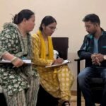 गायत्री मंदिर के पास ‘दो नंबरी’ पटवारी गिन रहा था नोट, जबलपुर में EOW ने पकड़ा | Patwari Manoj Baghel Caught Taking Bribe By Eow