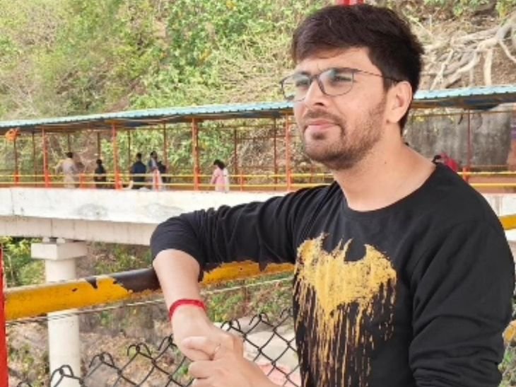टीचर सुसाइड केस: सुसराल पक्ष पर ब्लैकमेलिंग का आरोप: भाई बोला- समझौते के लिए ₹5 करोड़ मांगे, झूठा केस किया; परिवार को भी धमकाते थे – Khandwa News टीचर सुसाइड केस: सुसराल पक्ष पर ब्लैकमेलिंग का आरोप: भाई बोला- समझौते के लिए ₹5 करोड़ मांगे, झूठा केस किया; परिवार को भी धमकाते थे – Khandwa News