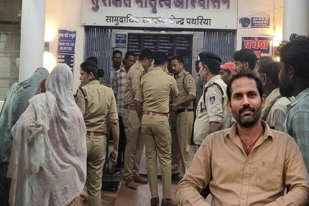 दमोह में पत्नी के सामने पति की हत्या, पहले बाइक को मारी टक्कर फिर चढ़ाई कार | Man Killed In Front Of Wife Car Attack दमोह में पत्नी के सामने पति की हत्या, पहले बाइक को मारी टक्कर फिर चढ़ाई कार | Man Killed In Front Of Wife Car Attack