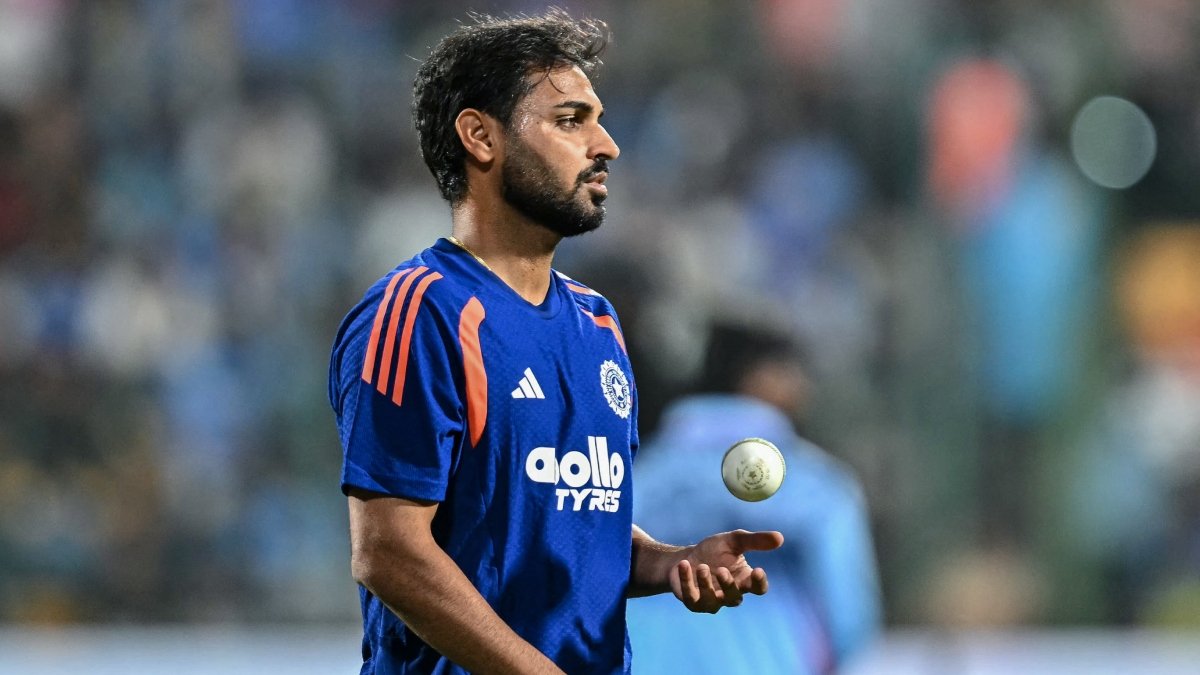 भुवनेश्वर कुमार ने वापसी के साथ अपने नाम दर्ज कराया अनोखा कारनामा, इस लिस्ट में नंबर-1 की पोजीशन पर पहुंचे भुवनेश्वर कुमार ने वापसी के साथ अपने नाम दर्ज कराया अनोखा कारनामा, इस लिस्ट में नंबर-1 की पोजीशन पर पहुंचे