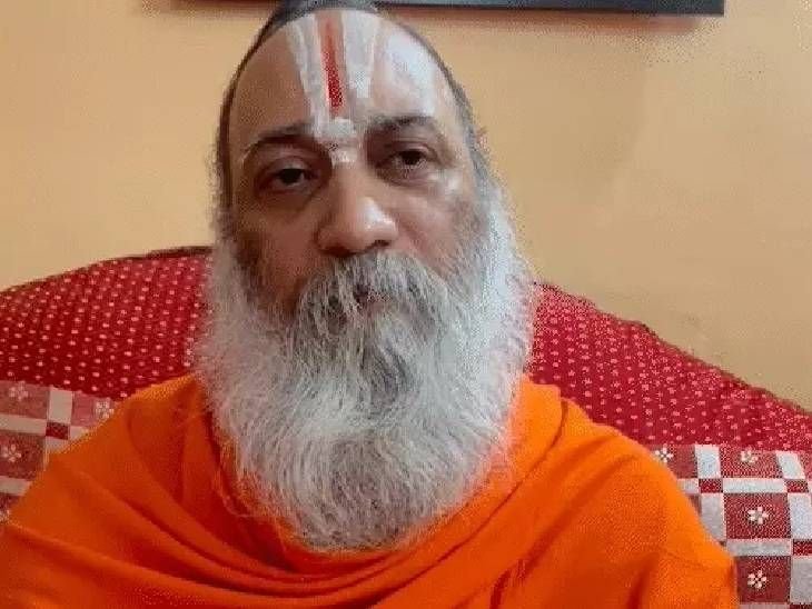 संत को ‘सिर तन से जुदा’ की धमकी, हाईकोर्ट सख्त: तीन की गिरफ्तारी के बाद पुलिस ने चार्जशीट पेश नहीं की, केस डायरी तलब – Jabalpur News संत को ‘सिर तन से जुदा’ की धमकी, हाईकोर्ट सख्त: तीन की गिरफ्तारी के बाद पुलिस ने चार्जशीट पेश नहीं की, केस डायरी तलब – Jabalpur News
