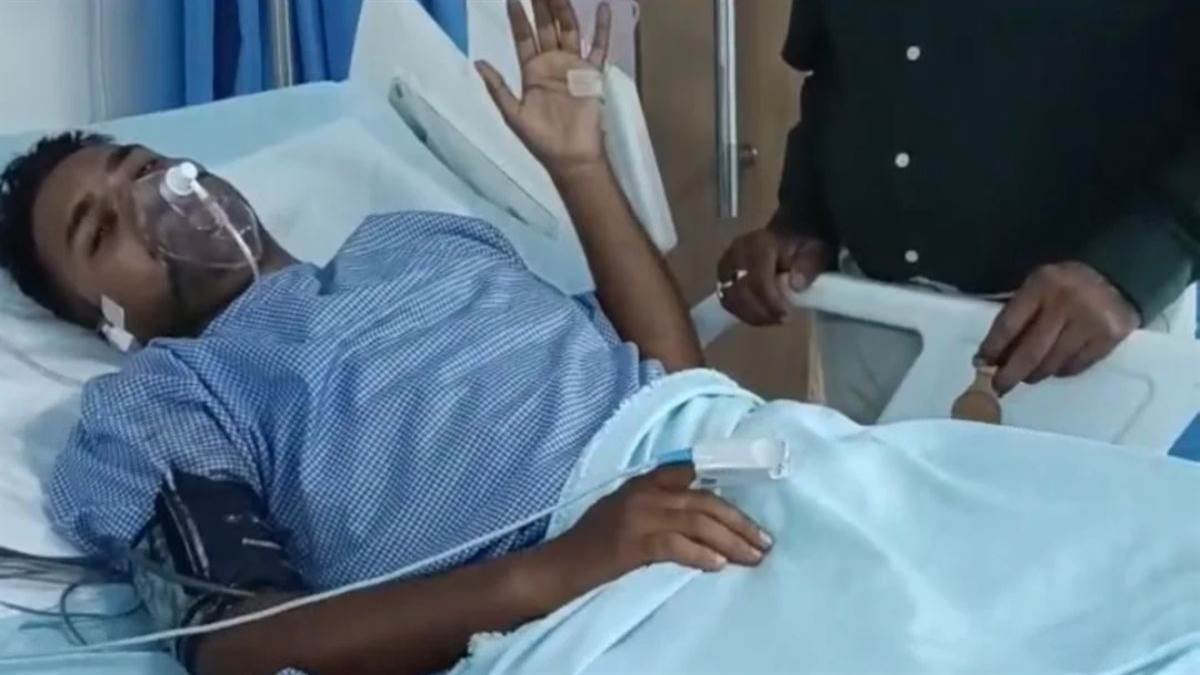 सतना में चोरों की तलाश में गए तीन पुलिसकर्मी हाईटेंशन लाइन की चपेट में आए, कांस्टेबल गंभीर सतना में चोरों की तलाश में गए तीन पुलिसकर्मी हाईटेंशन लाइन की चपेट में आए, कांस्टेबल गंभीर