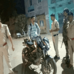 स्थायी वारंटी को पकड़ने पहुंची पुलिस से अभद्रता, दंपती अरेस्ट:  ग्वालियर में कॉम्बिंग गश्त: 190 बदमाश पकड़े, 270 पुराने गुंडों की घर-घर पहुंचकर जांच – Gwalior News